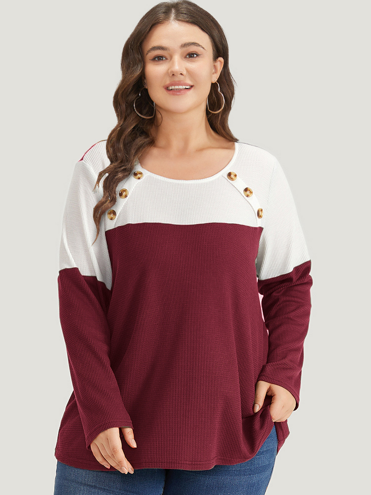 

Plus Size Colorblock Contrast Button Detail Crew Neck T-shirt Burgundy Women Casual Contrast Plain Round Neck Dailywear T-shirts BloomChic