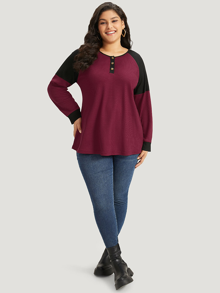 

Plus Size Waffle Knit Two Tone Raglan Sleeve T-shirt Burgundy Women Casual Elastic cuffs Plain Open Front Dailywear T-shirts BloomChic