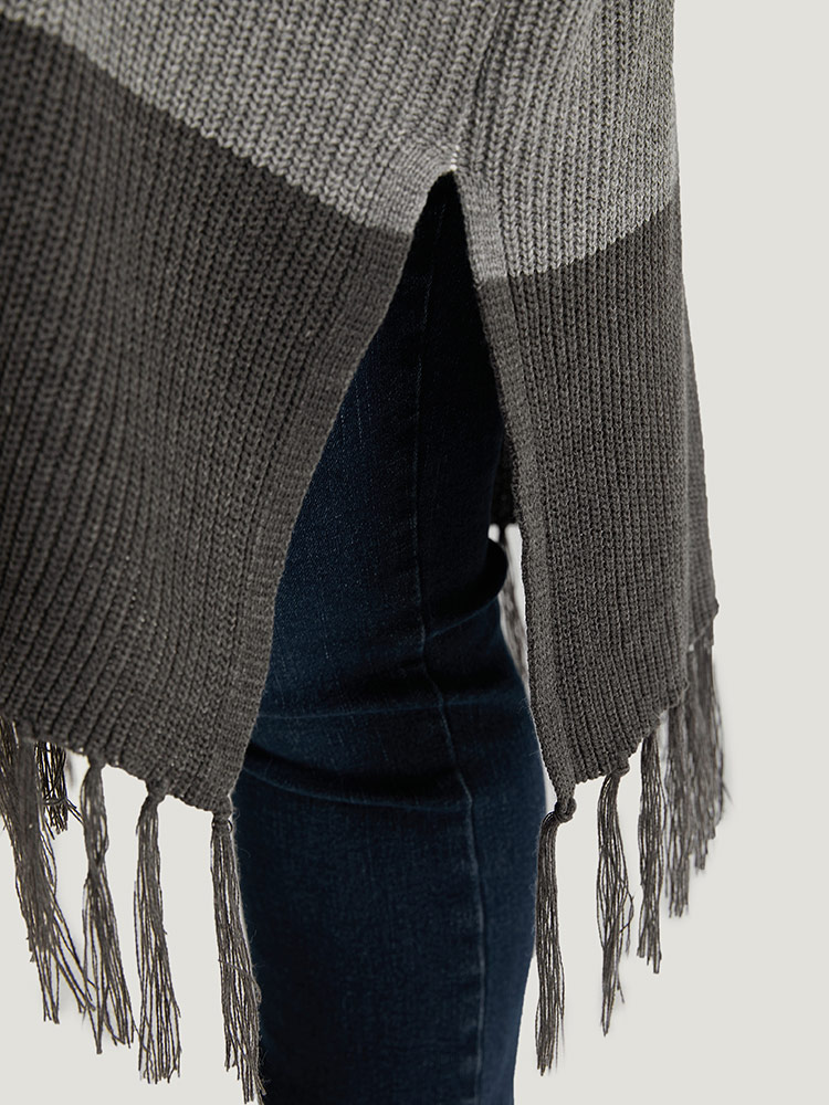 Plus Size Cardigans | Colorblock Fringe Trim Batwing Sleeve Split Side Cardigan | BloomChic 