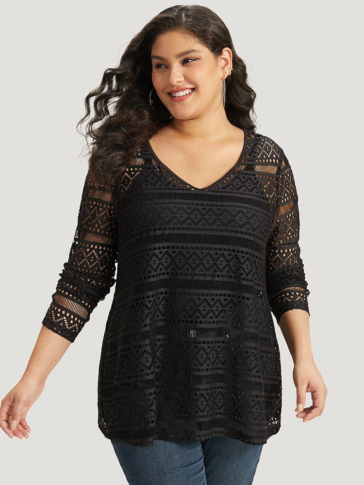 Plus Size Halloween Plain Geometric Eyelet V Neck T-shirt Black Women Casual Plain Plain V-neck Festival-Halloween T-shirts BloomChic 12/L 
