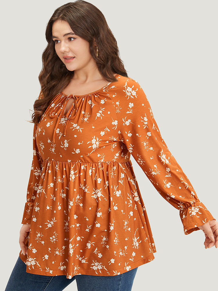 Plus Size Women Dailywear Silhouette Floral Print Elastic cuffs Raglan sleeve Long Sleeve Tie Neck Elegant T-shirts BloomChic 