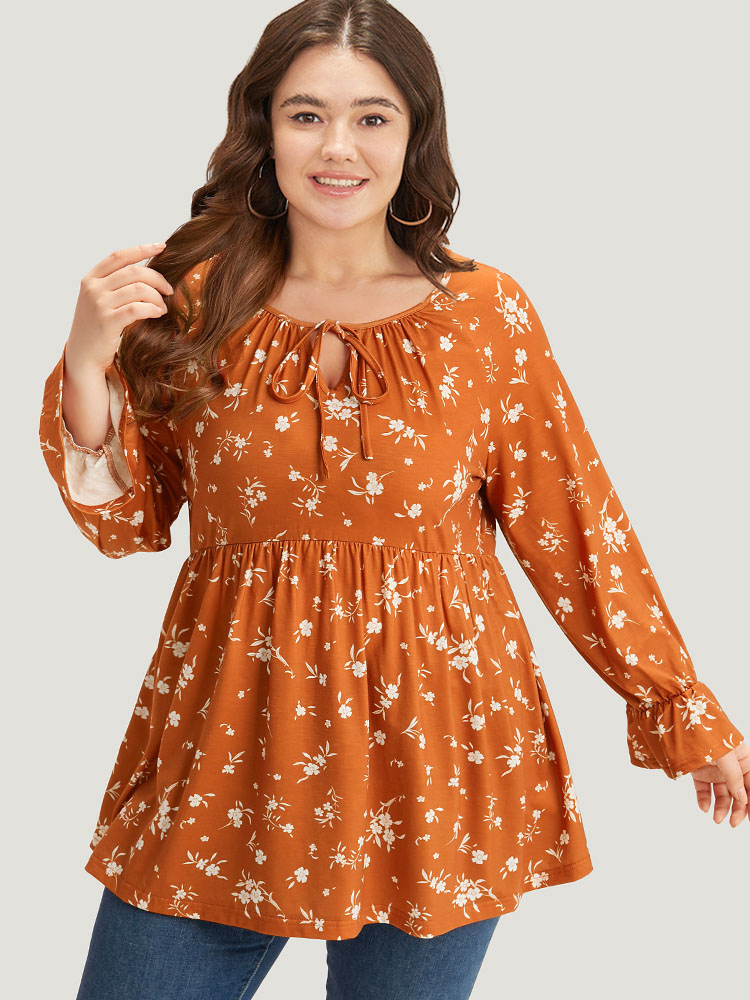 Plus Size Women Dailywear Silhouette Floral Print Elastic cuffs Raglan sleeve Long Sleeve Tie Neck Elegant T-shirts BloomChic 