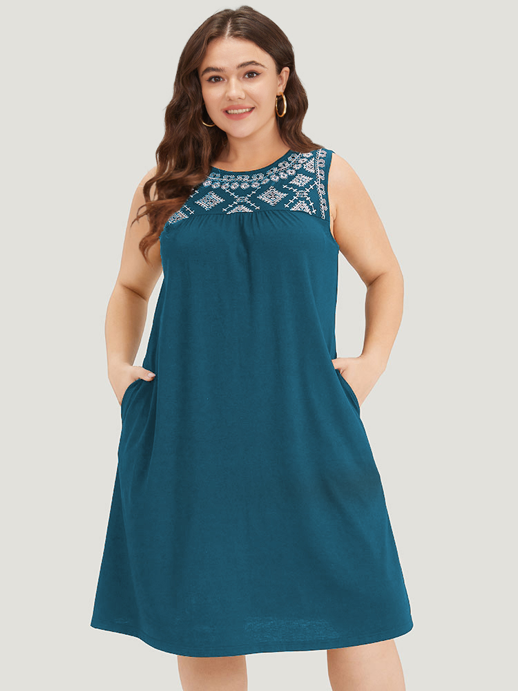 Plus Size Women Dailywear Plain Plain Sleeveless Sleeveless Round Neck Pocket Casual Dresses BloomChic 