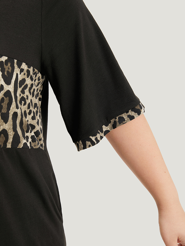 Plus Size Women Dailywear Leopard Plain Regular Sleeve Short sleeve V-neck Pocket Casual Dresses BloomChic 
