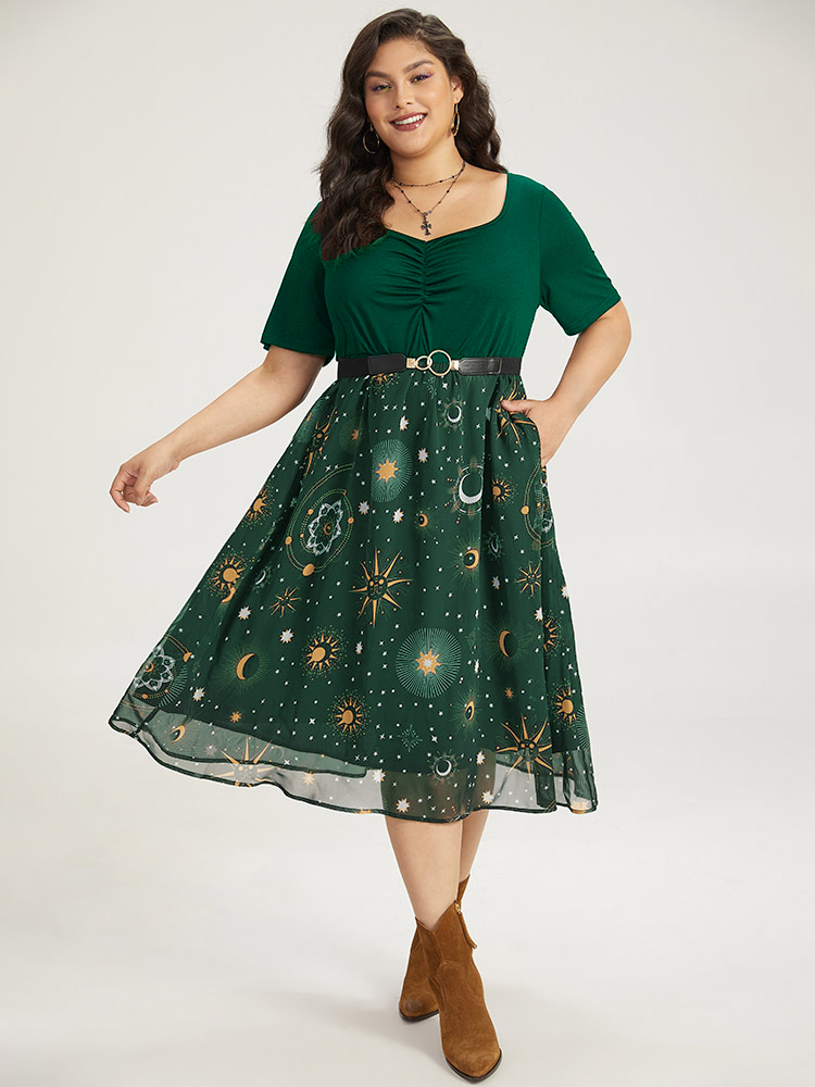 Plus Size Halloween Moon & Star Print Ruched Patchwork Dress DarkGreen Women Elegant Gathered Square Neck Short sleeve Curvy Midi Dress BloomChic 10/M 
