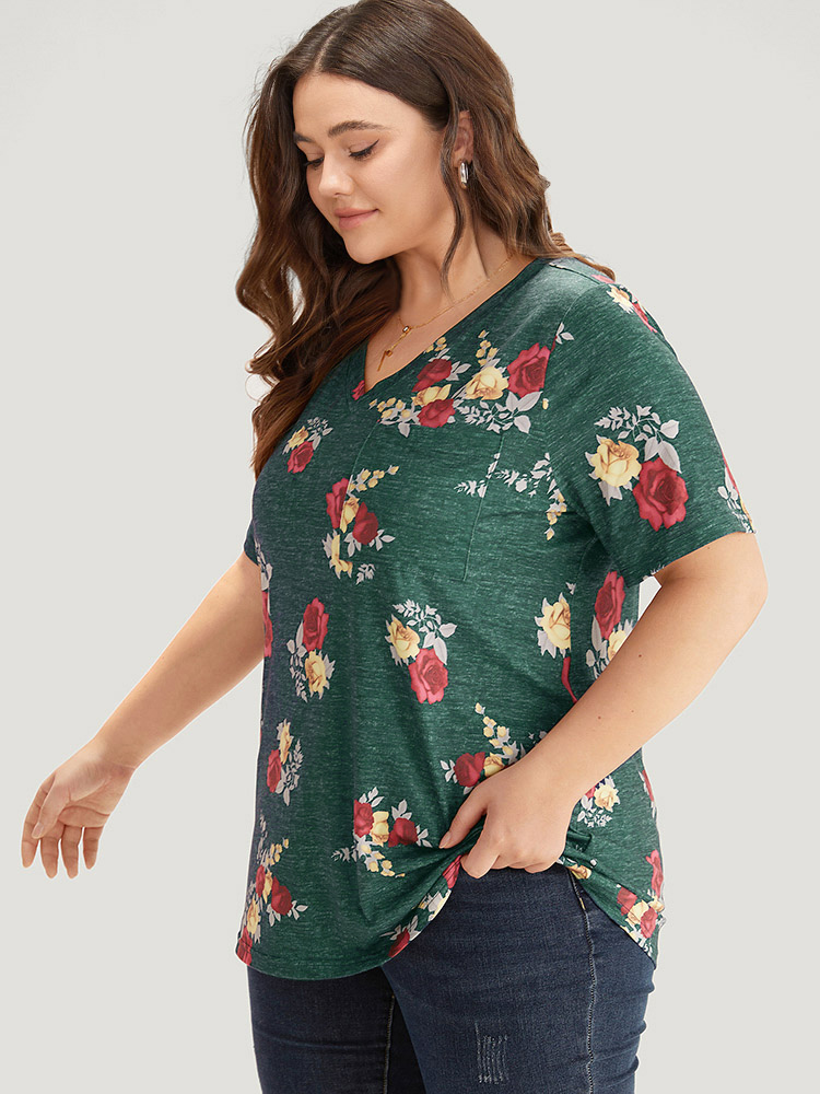 Plus Size Floral Print Heather Patched Pocket T-shirt DarkGreen Women Elegant Printed Floral V-neck Dailywear T-shirts BloomChic 12/L 