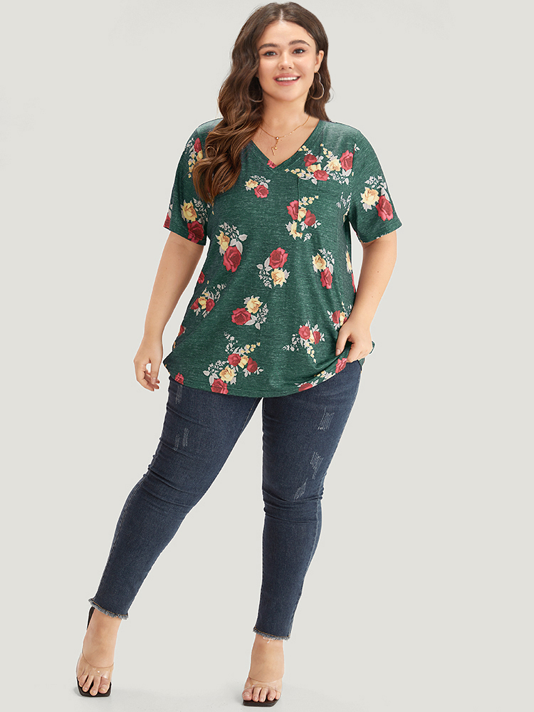 Plus Size Floral Print Heather Patched Pocket T-shirt DarkGreen Women Elegant Printed Floral V-neck Dailywear T-shirts BloomChic 12/L 