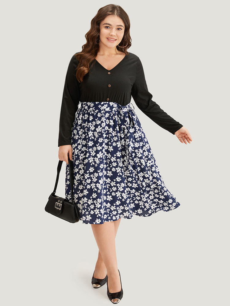 

Plus Size Silhouette Floral Print Belted Button Detail Dress Navy Women Office Printed V-neck Long Sleeve Curvy Midi Dress BloomChic