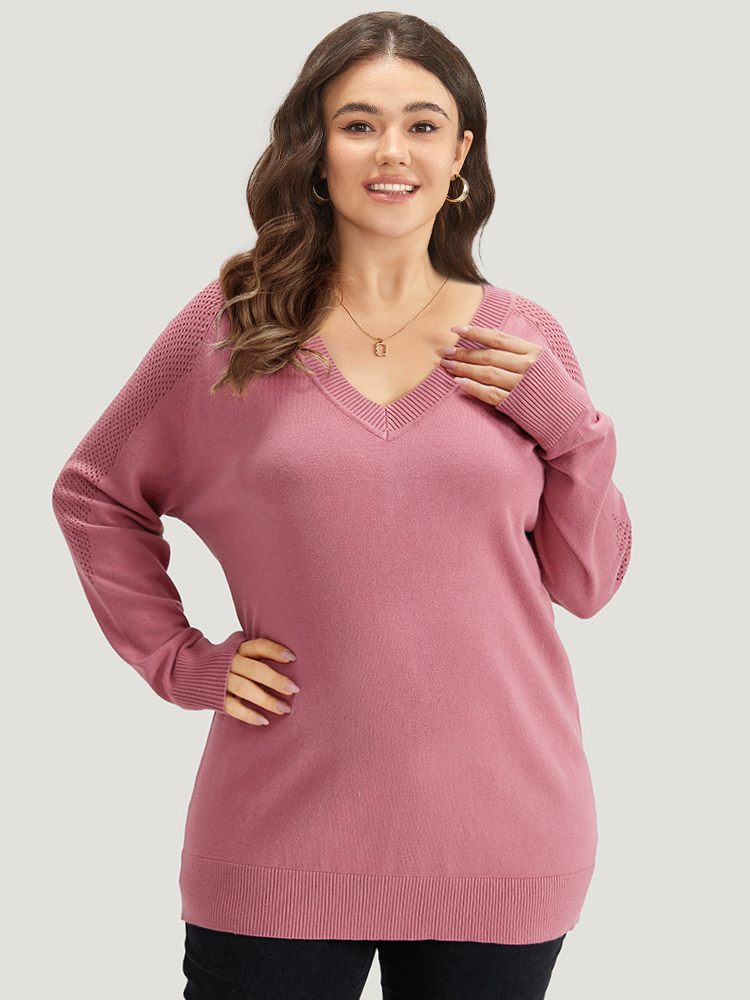 

Plus Size Supersoft Essentials Solid Cut Out Patchwork Pullover DustyPink Women Casual Loose Long Sleeve V-neck Dailywear Pullovers BloomChic