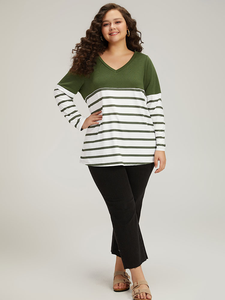 Plus Size Women Dailywear Striped Contrast Regular Regular Sleeve Long Sleeve V-neck Casual Sweatshirts BloomChic 