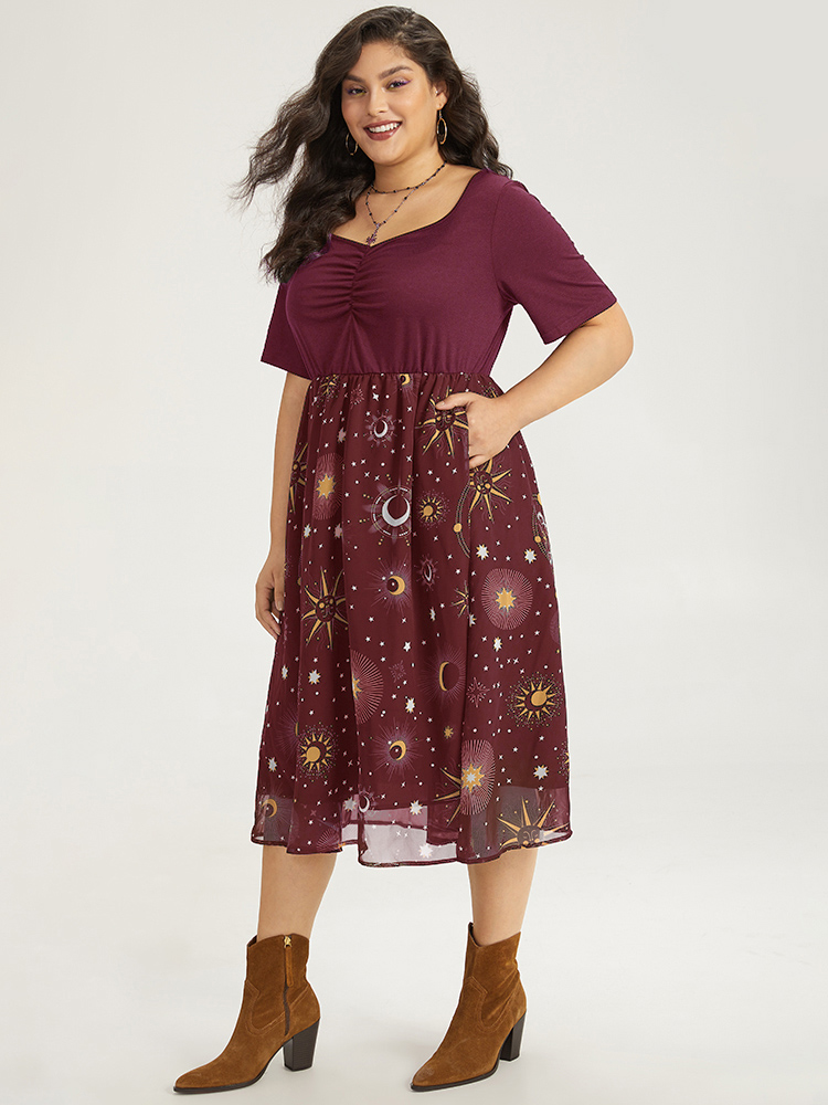 Plus Size Halloween Moon & Star Print Ruched Patchwork Dress Burgundy Women Elegant Gathered Square Neck Short sleeve Curvy Midi Dress BloomChic 12/L 