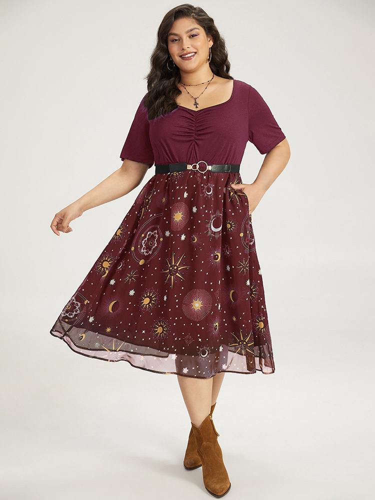 Plus Size Halloween Moon & Star Print Ruched Patchwork Dress Burgundy Women Elegant Gathered Square Neck Short sleeve Curvy Midi Dress BloomChic 12/L 