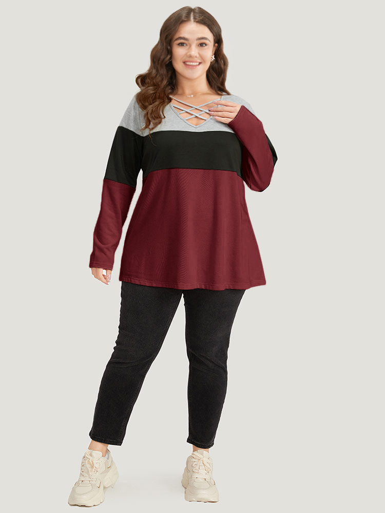Plus Size Colorblock Contrast Crisscross V Neck Sweatshirt Women Burgundy Casual Contrast V-neck Everyday Sweatshirts BloomChic 30/6X 