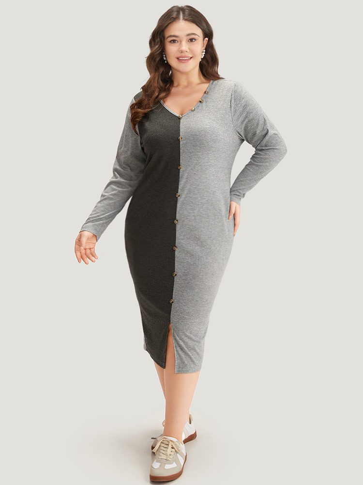 

Plus Size Two Tone V Neck Button Detail Split Front Dress LightGray Women Plain V-neck Half Sleeve Curvy Midi Dress BloomChic