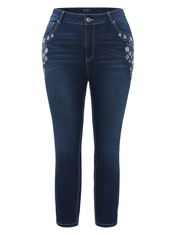 Plus Size Floral Embroidered High Rise Skinny Jeans Women DarkBlue Casual Natural Flowers Zipper High stretch Pocket Jeans BloomChic 26/4X 