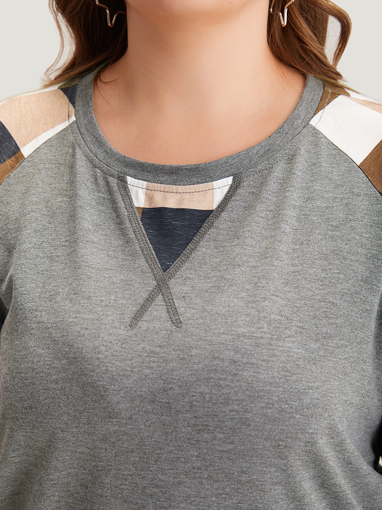 Plus Size Colorblock Contrast Pocket Stitch Sweatshirt Women Gray Casual Elastic cuffs Round Neck Dailywear Sweatshirts BloomChic 14-16/1X 