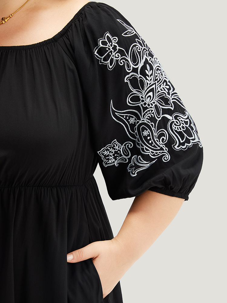 Plus Size Women Dailywear Graphic Gathered Lantern Sleeve Half Sleeve Square Neck Pocket Vacation Dresses BloomChic 