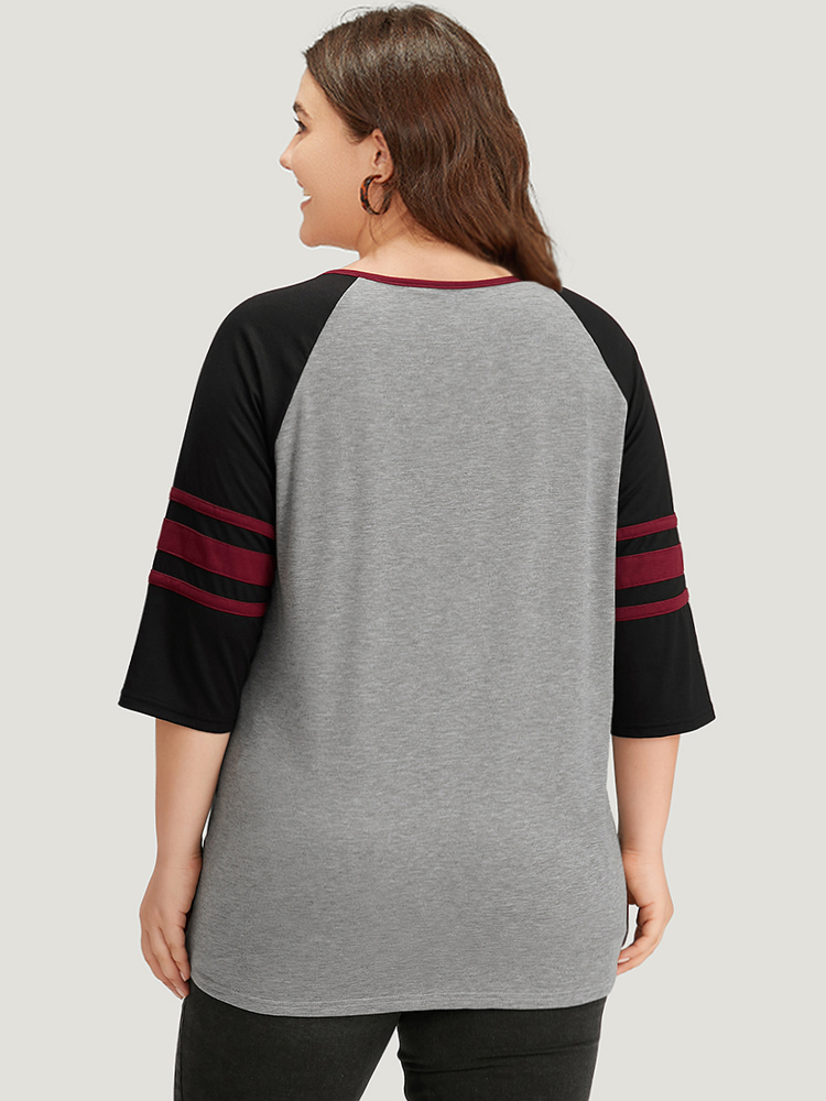 Plus Size Women Dailywear Striped Contrast Raglan sleeve Elbow-length sleeve V-neck Casual T-shirts BloomChic 