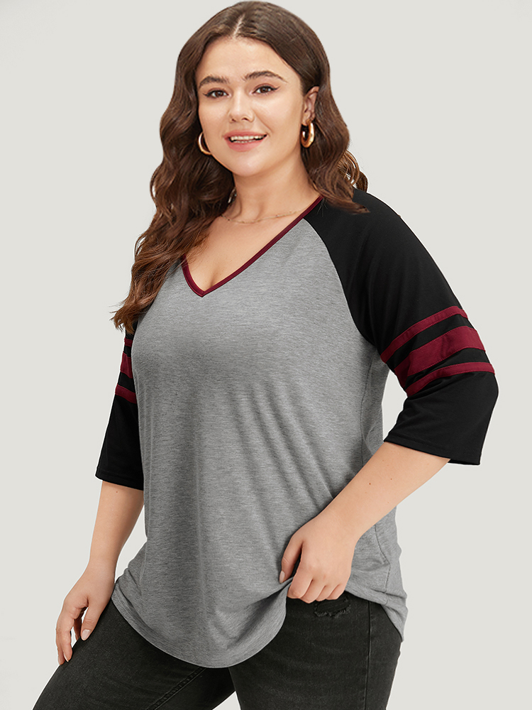 

Plus Size Colorblock Contrast Raglan Sleeve Contrast Trim T-shirt Gray Women Casual Contrast Striped V-neck Dailywear T-shirts BloomChic