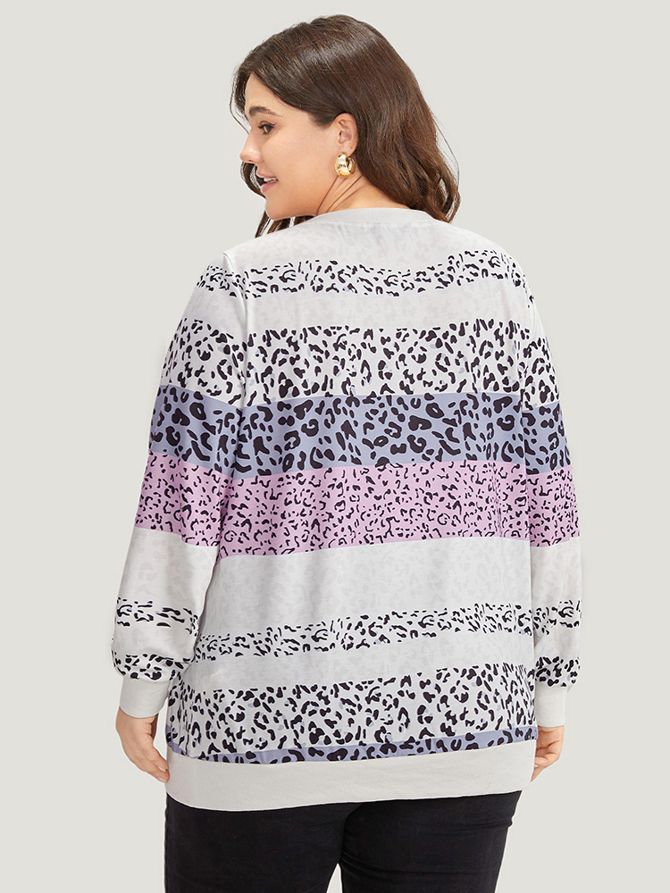 Plus Size Women Dailywear Leopard Printed Regular Regular Sleeve Long Sleeve Round Neck Casual Sweatshirts BloomChic 