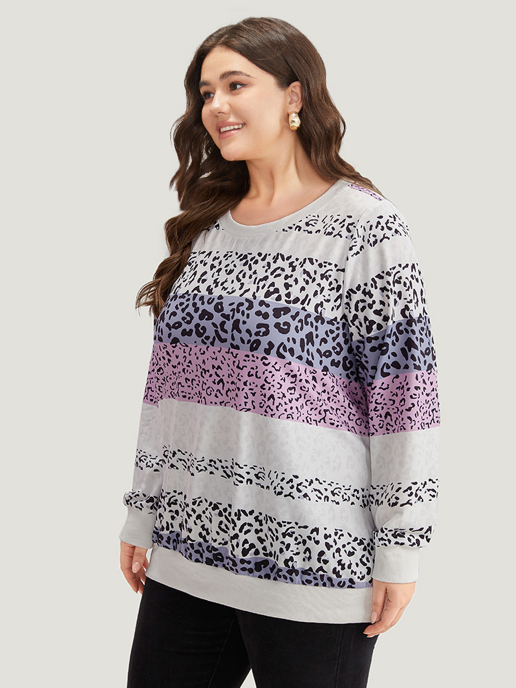 Plus Size Women Dailywear Leopard Printed Regular Regular Sleeve Long Sleeve Round Neck Casual Sweatshirts BloomChic 