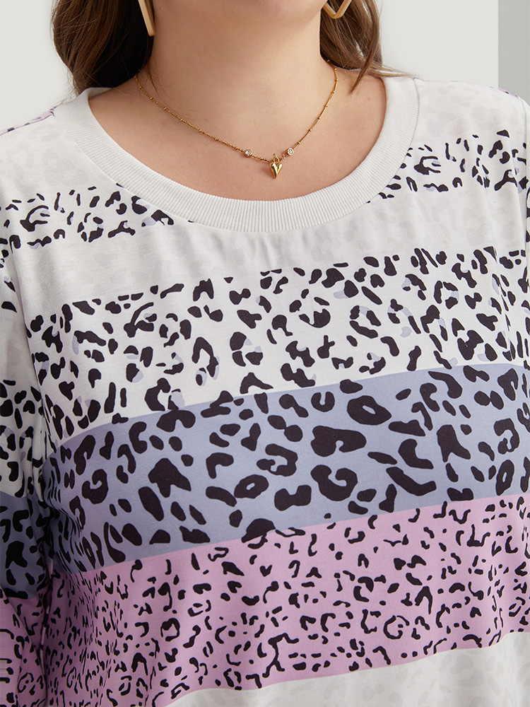 Plus Size Women Dailywear Leopard Printed Regular Regular Sleeve Long Sleeve Round Neck Casual Sweatshirts BloomChic 