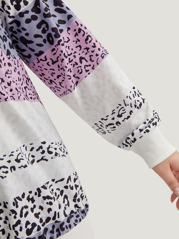 Plus Size Women Dailywear Leopard Printed Regular Regular Sleeve Long Sleeve Round Neck Casual Sweatshirts BloomChic 