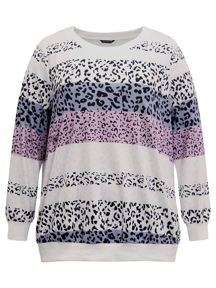 Plus Size Women Dailywear Leopard Printed Regular Regular Sleeve Long Sleeve Round Neck Casual Sweatshirts BloomChic 