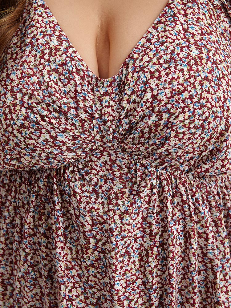 Plus Size Women Dailywear Ditsy Floral Elastic cuffs Raglan sleeve Half Sleeve V-neck Elegant Blouses BloomChic 