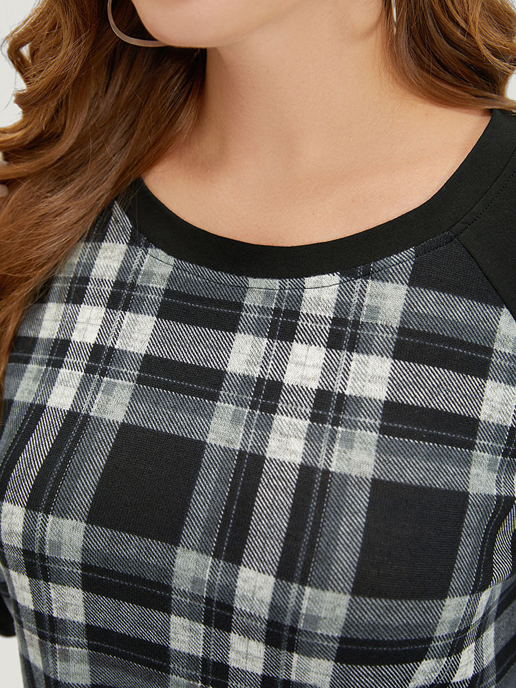 Plus Size Plaid Raglan Sleeve Crew Neck T-shirt Black Women Casual Patchwork Plaid Round Neck Dailywear T-shirts BloomChic 26/4X 