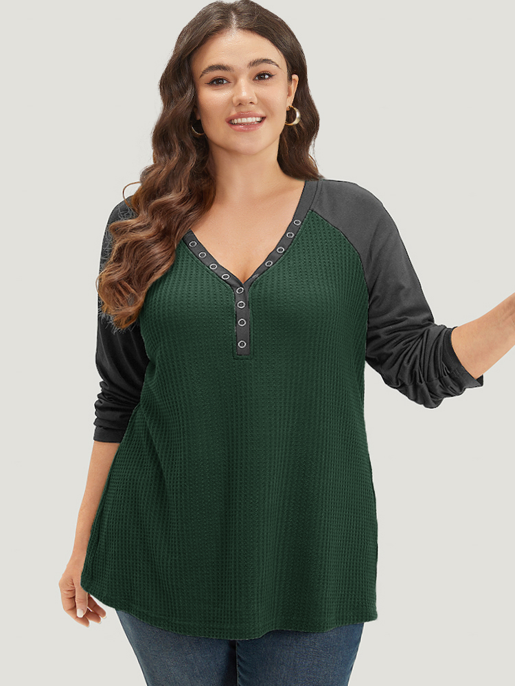 Plus Size Waffle Knit Raglan Sleeve Metal Buckle Detail T-shirt DarkGreen Women Casual Contrast Plain V-neck Everyday T-shirts BloomChic 26/4X 
