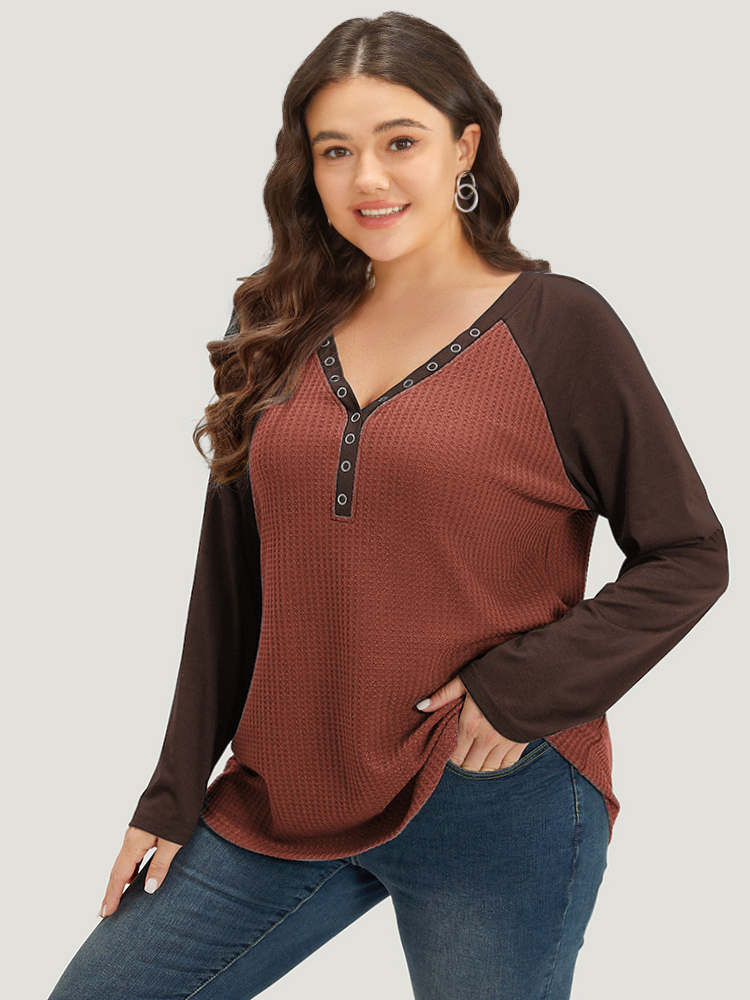 

Plus Size Waffle Knit Raglan Sleeve Metal Buckle Detail T-shirt Rust Women Casual Contrast Plain V-neck Everyday T-shirts BloomChic