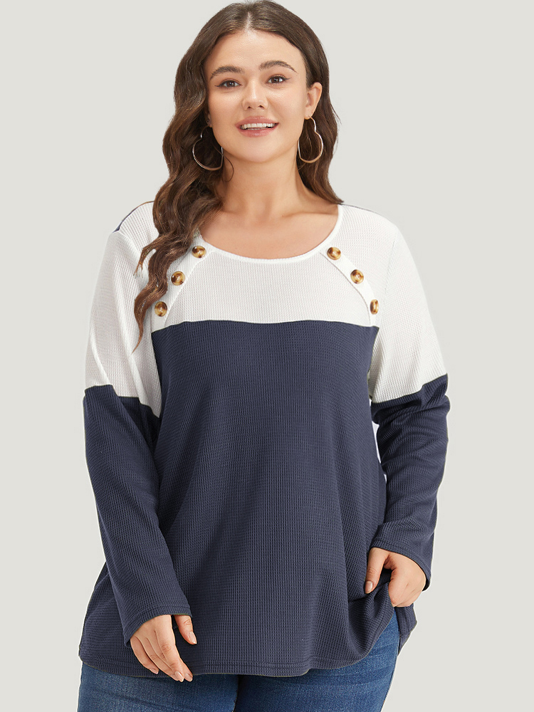 

Plus Size Colorblock Contrast Button Detail Crew Neck T-shirt Indigo Women Casual Contrast Plain Round Neck Dailywear T-shirts BloomChic