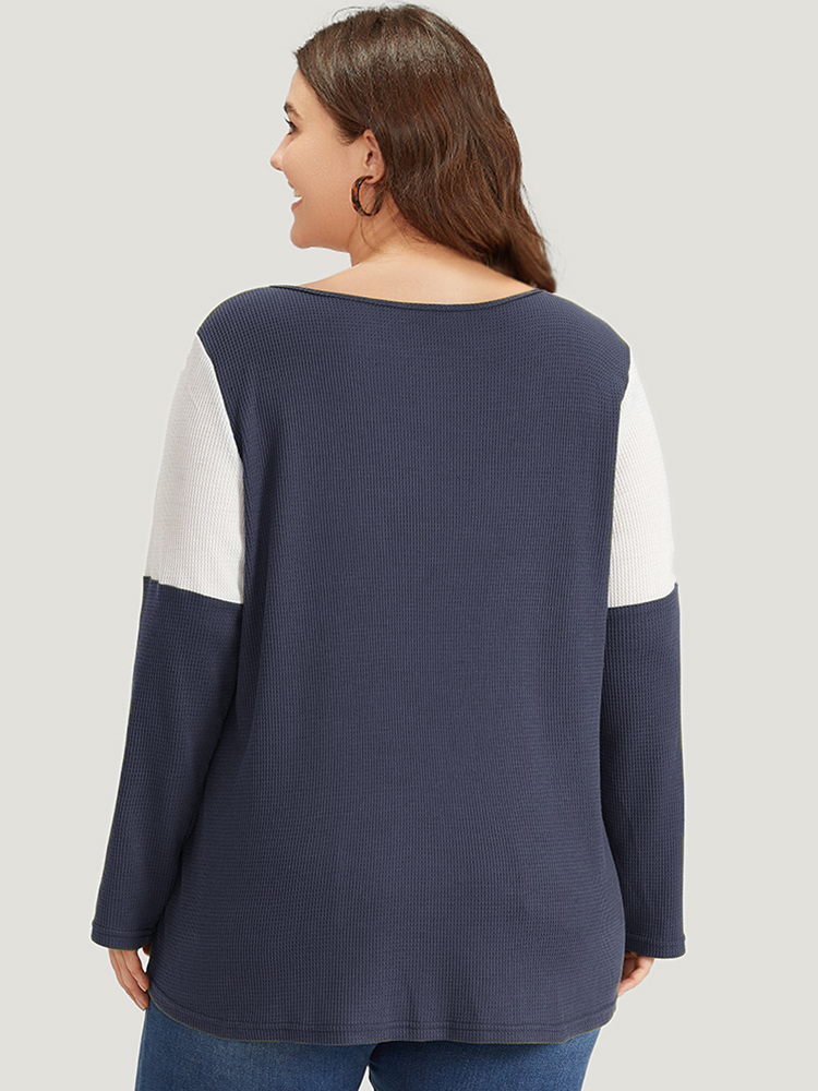 Plus Size Colorblock Contrast Button Detail Crew Neck T-shirt Indigo Women Casual Contrast Plain Round Neck Dailywear T-shirts BloomChic 12/L 