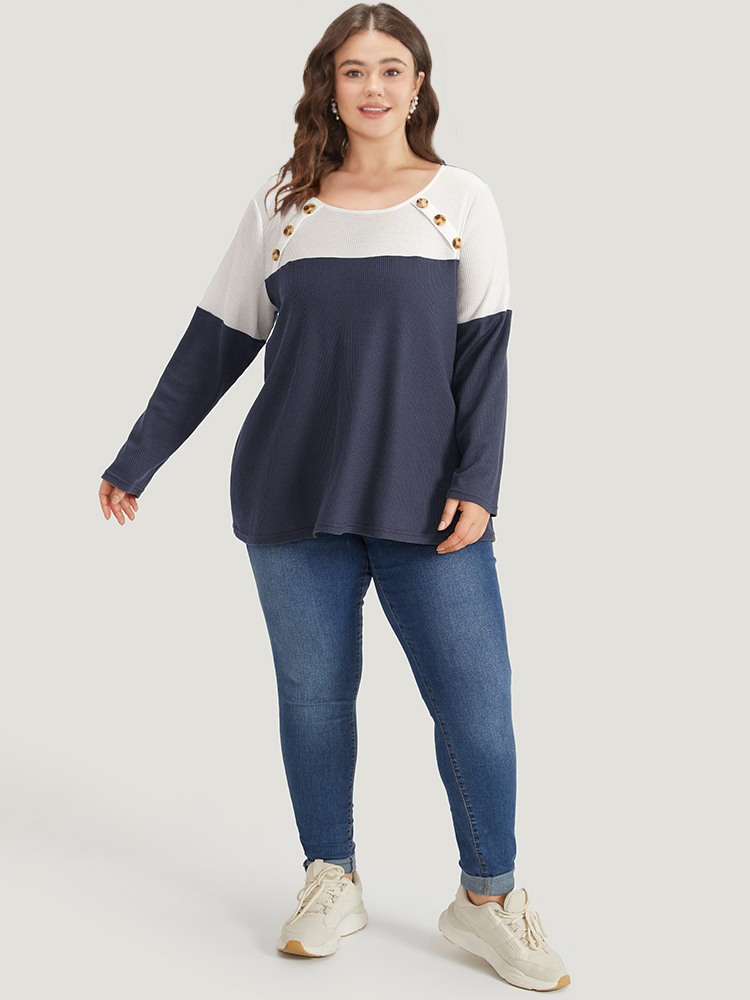Plus Size Colorblock Contrast Button Detail Crew Neck T-shirt Indigo Women Casual Contrast Plain Round Neck Dailywear T-shirts BloomChic 12/L 