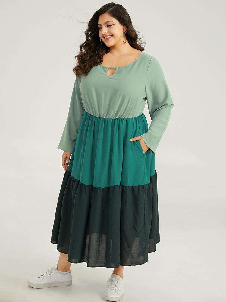 Plus Size Women Dailywear Colorblock Elastic Waist Regular Sleeve Long Sleeve Keyhole Cut-Out Pocket Casual Dresses BloomChic 