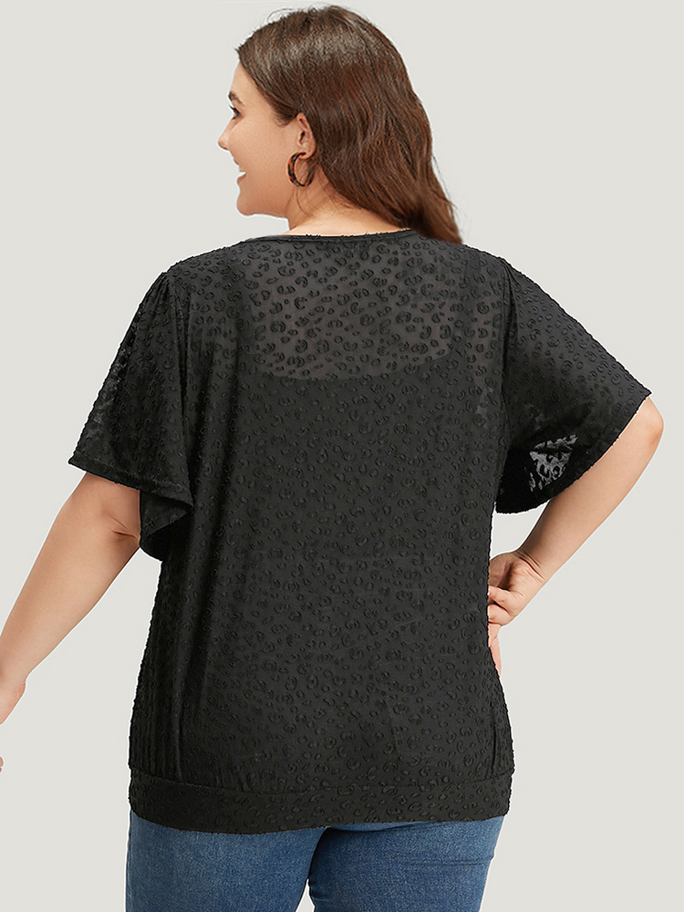 

Plus Size Plisse Surplice Neck Ruffle Trim T-shirt Black Women Elegant Texture Plain Overlap Collar Dailywear T-shirts BloomChic