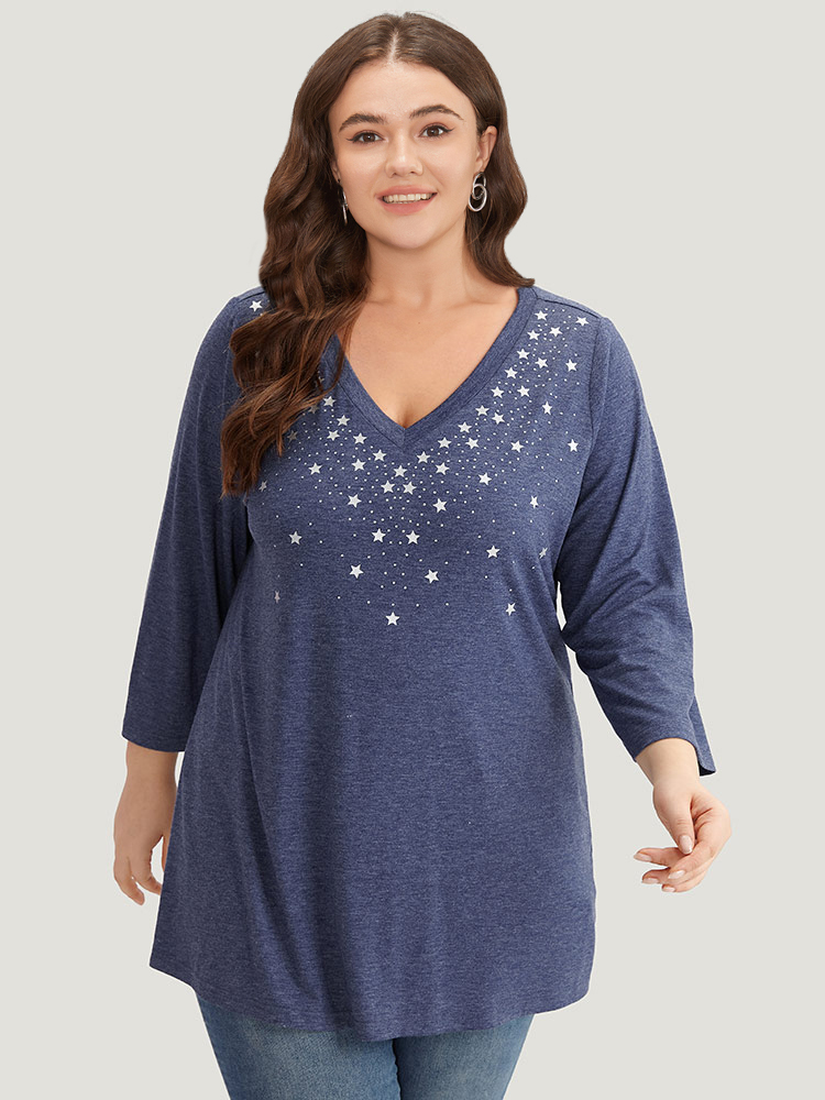 

Plus Size Star Print V Neck T-shirt DarkBlue Women Casual Printed Star and moon V-neck Dailywear T-shirts BloomChic