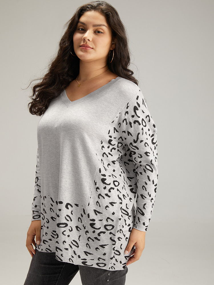 

Plus Size Patchwork Leopard Print V Neck Pullover LightGray Women Casual Loose Long Sleeve V-neck Dailywear Pullovers BloomChic