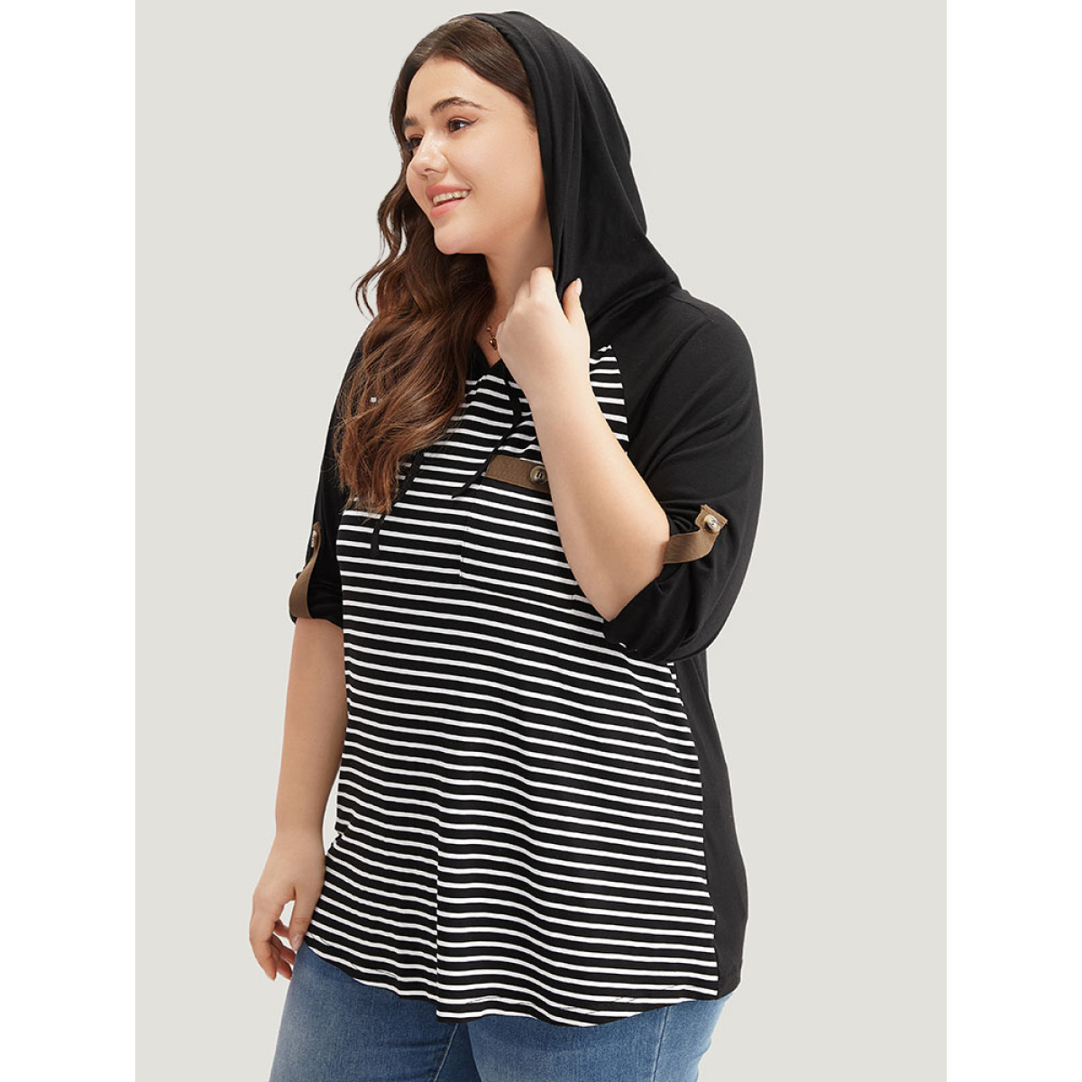 

Plus Size Striped Patched Pocket Button Detail T-shirt Black Women Casual Patchwork Striped Hooded Dailywear T-shirts BloomChic