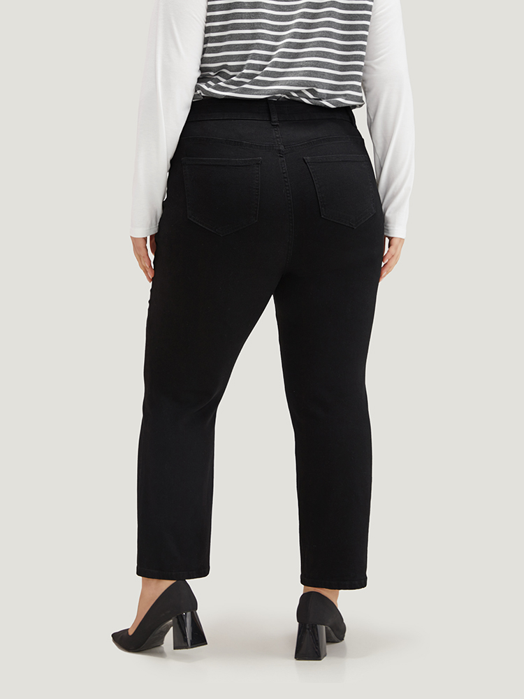 Plus Size Women Dailywear Pocket High stretch Straight Leg Black Wash Casual Jeans BloomChic 