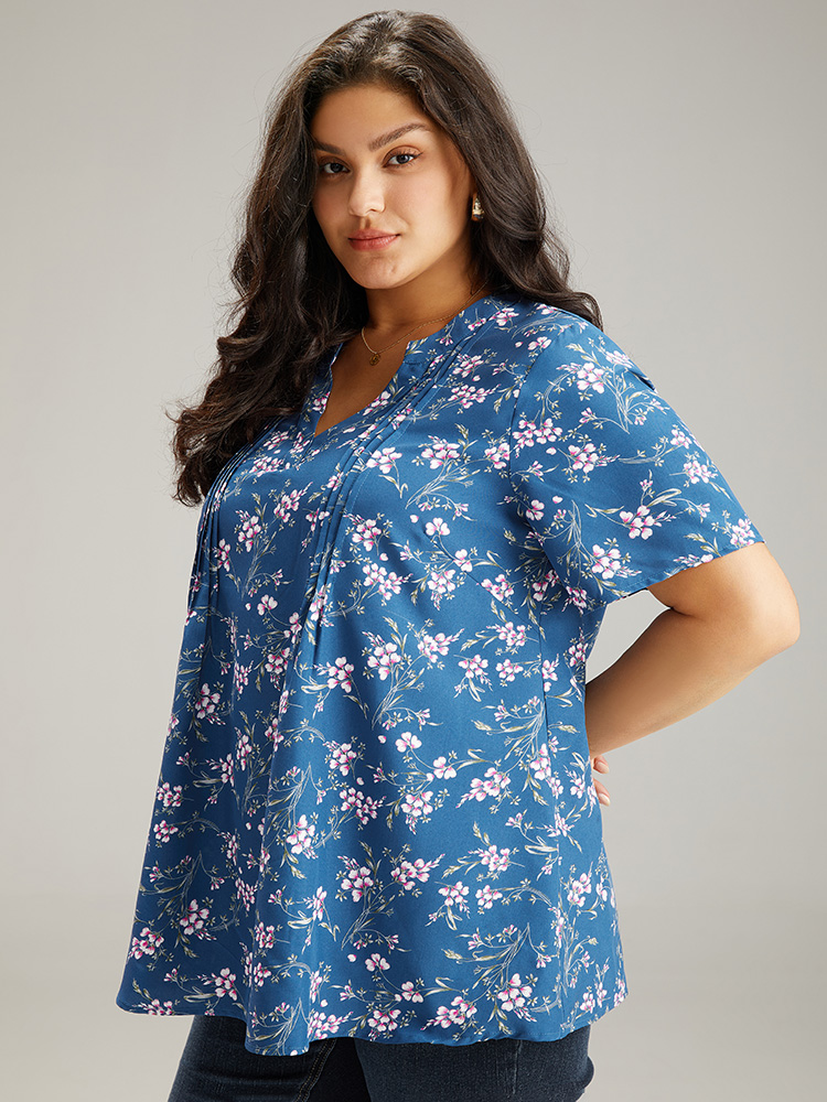 Plus Size Aegean Floral Print Notched Pleated Detail Blouse Women Elegant Short sleeve Notched collar Dailywear Blouses BloomChic 14-16/1X 