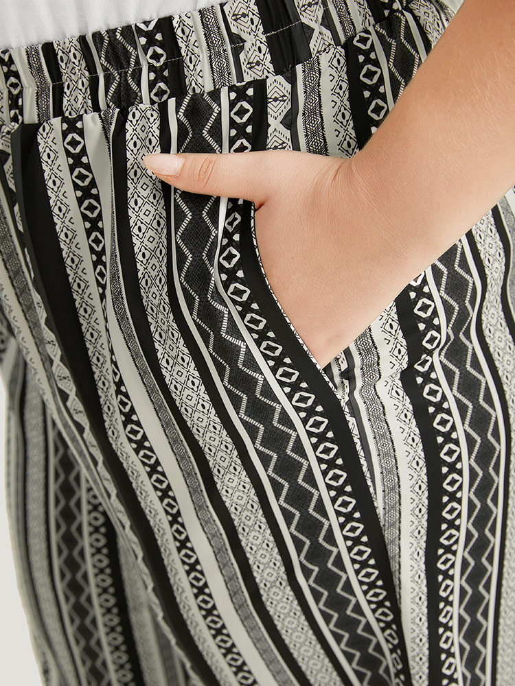 Plus Size Bandana Print Elastic Waist Pocket Pants Women Black Resort Wide Leg High Rise Vacation Pants BloomChic 14-16/1X 