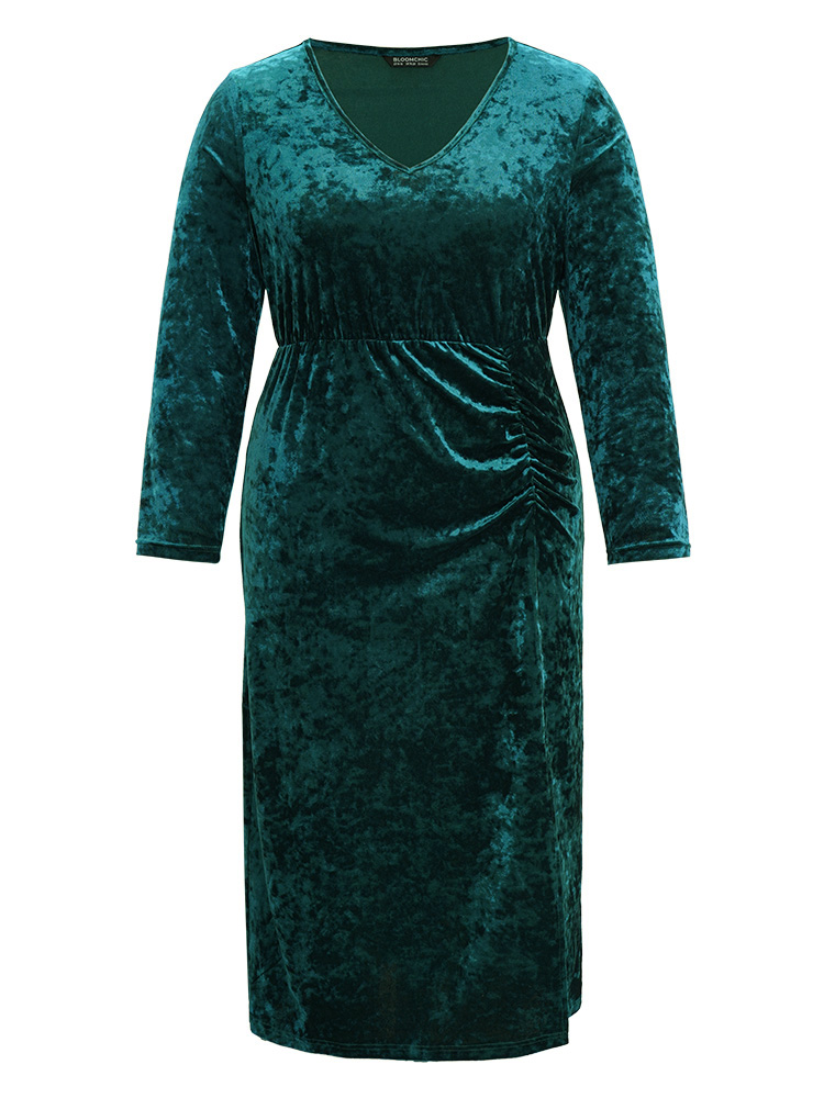 

Plus Size Velvet Solid Ruched Long Sleeve Dress DarkGreen Women Glamour Gathered V-neck Long Sleeve Curvy Midi Dress BloomChic