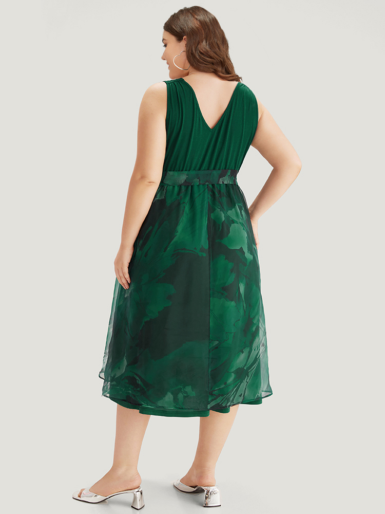 Plus Size Floral Print Belted Patchwork Pocket Tank Dress Green Women Glamour Wrap Overlap Collar Sleeveless Curvy Midi Dress BloomChic 18-20/2X 