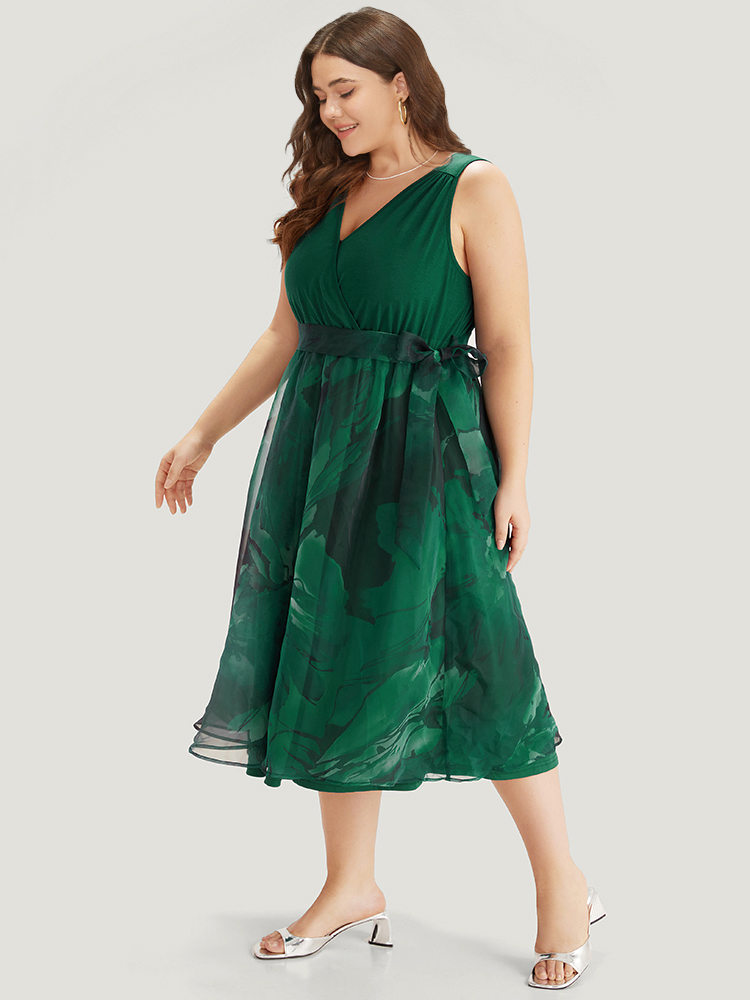 Plus Size Floral Print Belted Patchwork Pocket Tank Dress Green Women Glamour Wrap Overlap Collar Sleeveless Curvy Midi Dress BloomChic 18-20/2X 