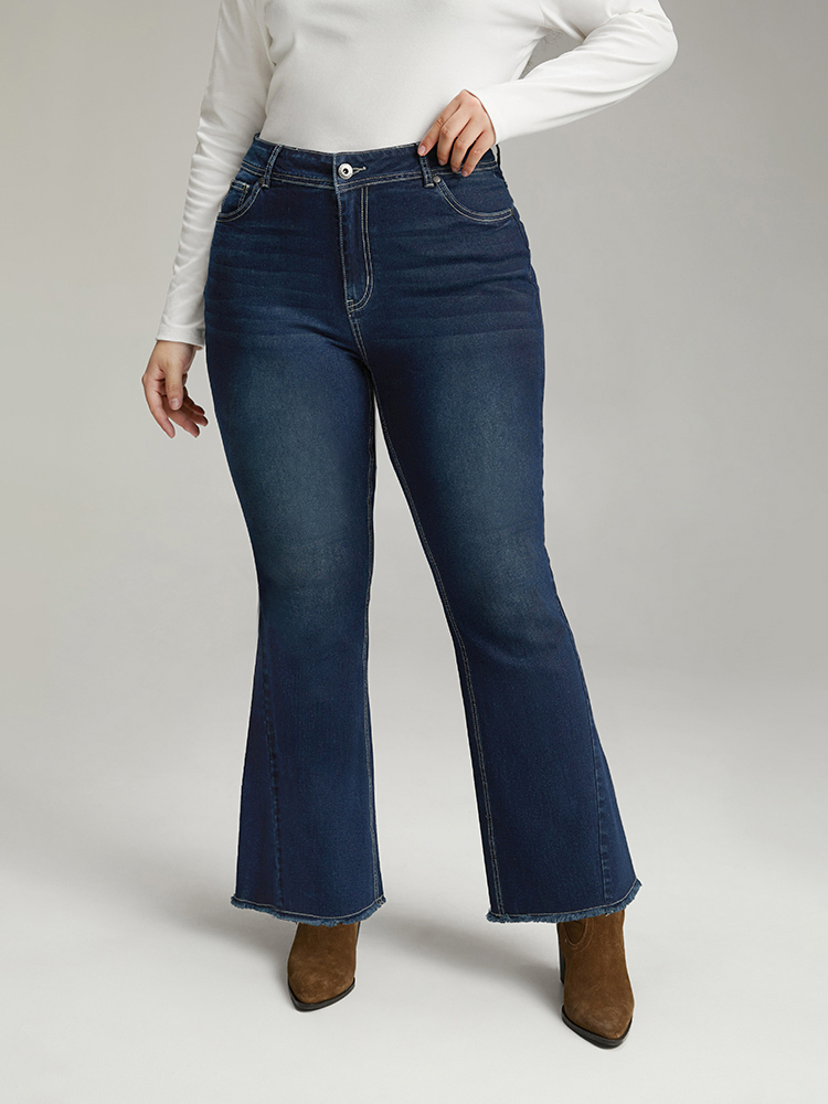 

Plus Size High Rise Flare Jeans With Frayed Hem Women DarkBlue Casual Plain Plain High stretch Pocket Jeans BloomChic