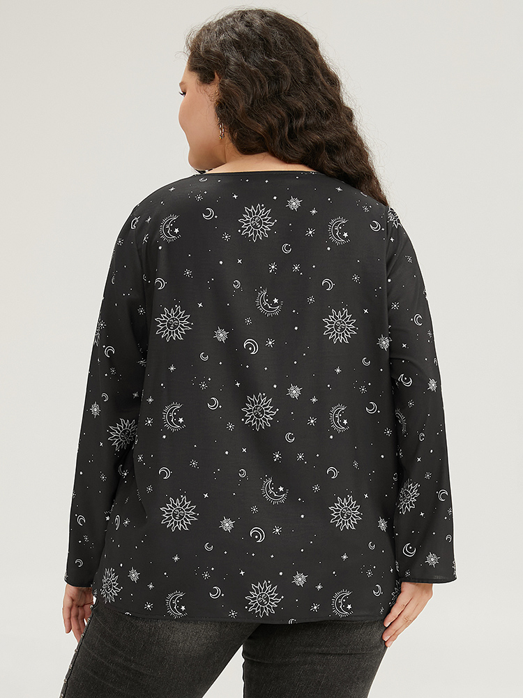 Plus Size Black Halloween Moon & Star Print Pleated Tab Sleeve Blouse Women Elegant Elbow-length sleeve V-neck Festival-Halloween Blouses BloomChic 10/M 