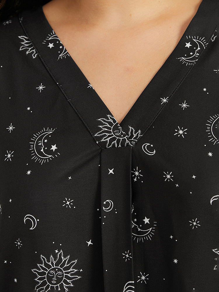 

Plus Size Black Halloween Moon & Star Print Pleated Tab Sleeve Blouse Women Elegant Elbow-length sleeve V-neck Festival-Halloween Blouses BloomChic