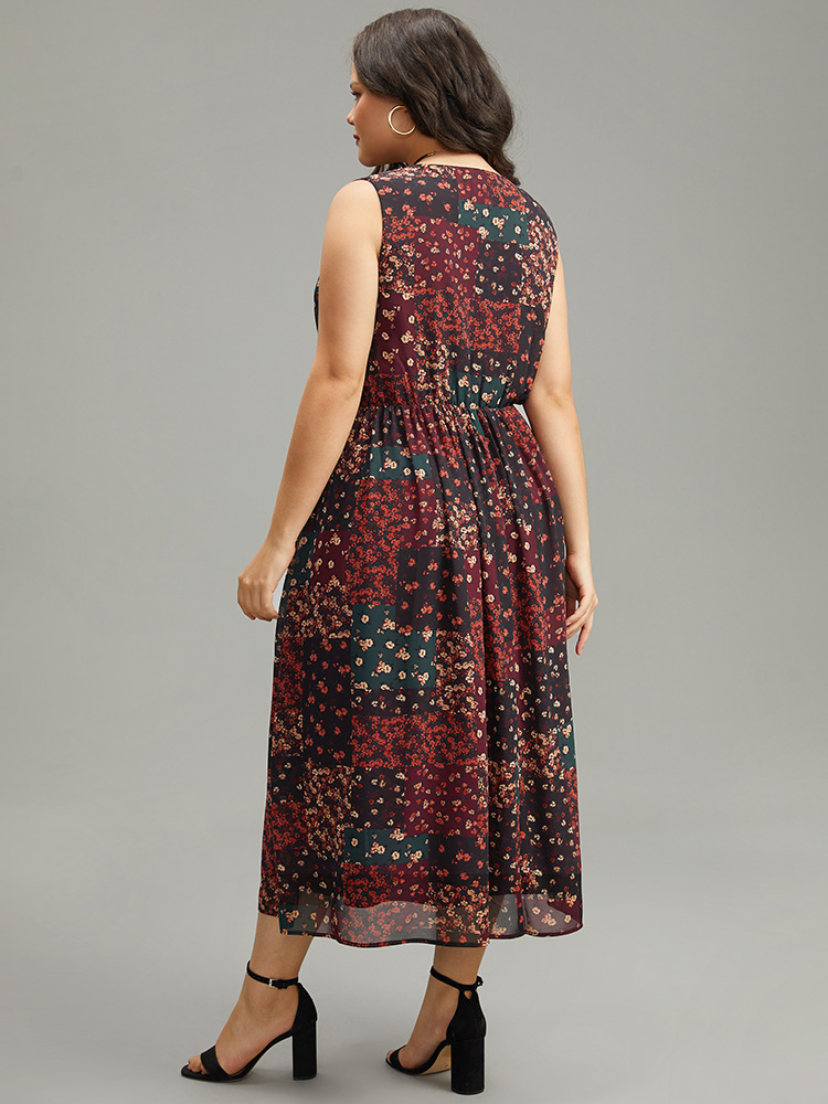 Plus Size Floral Print Pocket Contrast Tank Dress Scarlet Women Vacation Printed V-neck Sleeveless Curvy Midi Dress BloomChic 22-24/3X 
